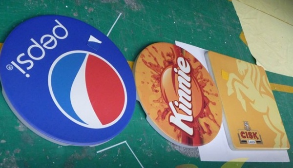 UV打印圓形標(biāo)牌